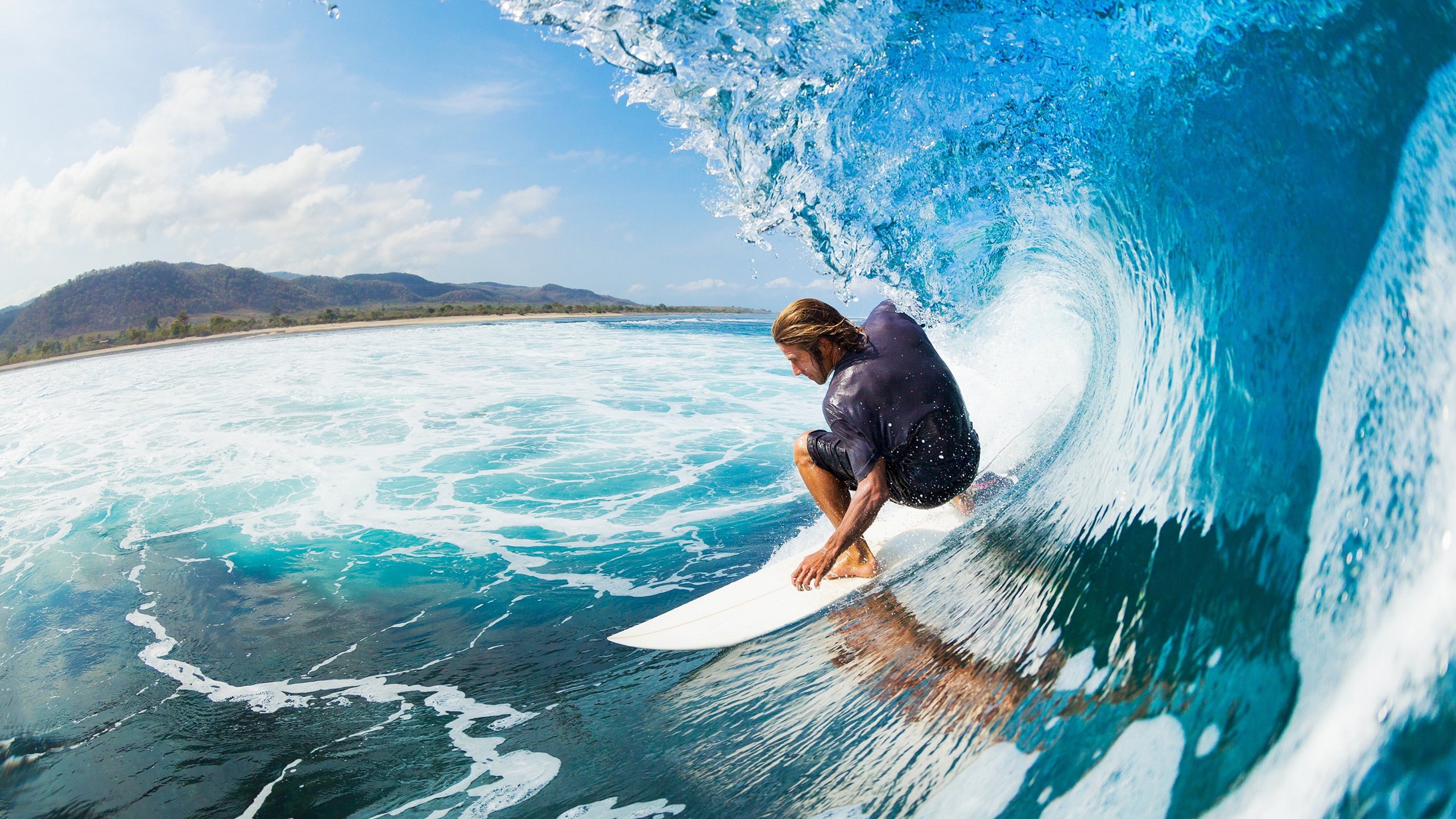 10米台入水姿势标准，水花极小，十米台水池有多深