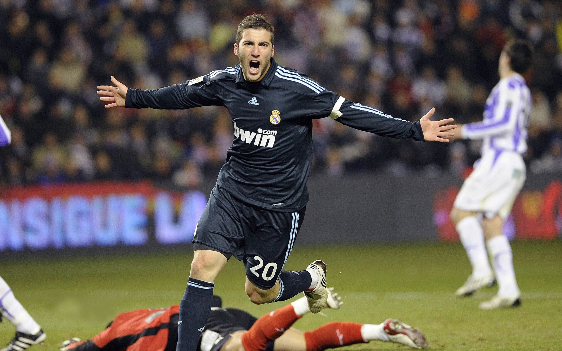 世界杯热血开战：精彩纷呈，激动人心！，世界杯热身赛程