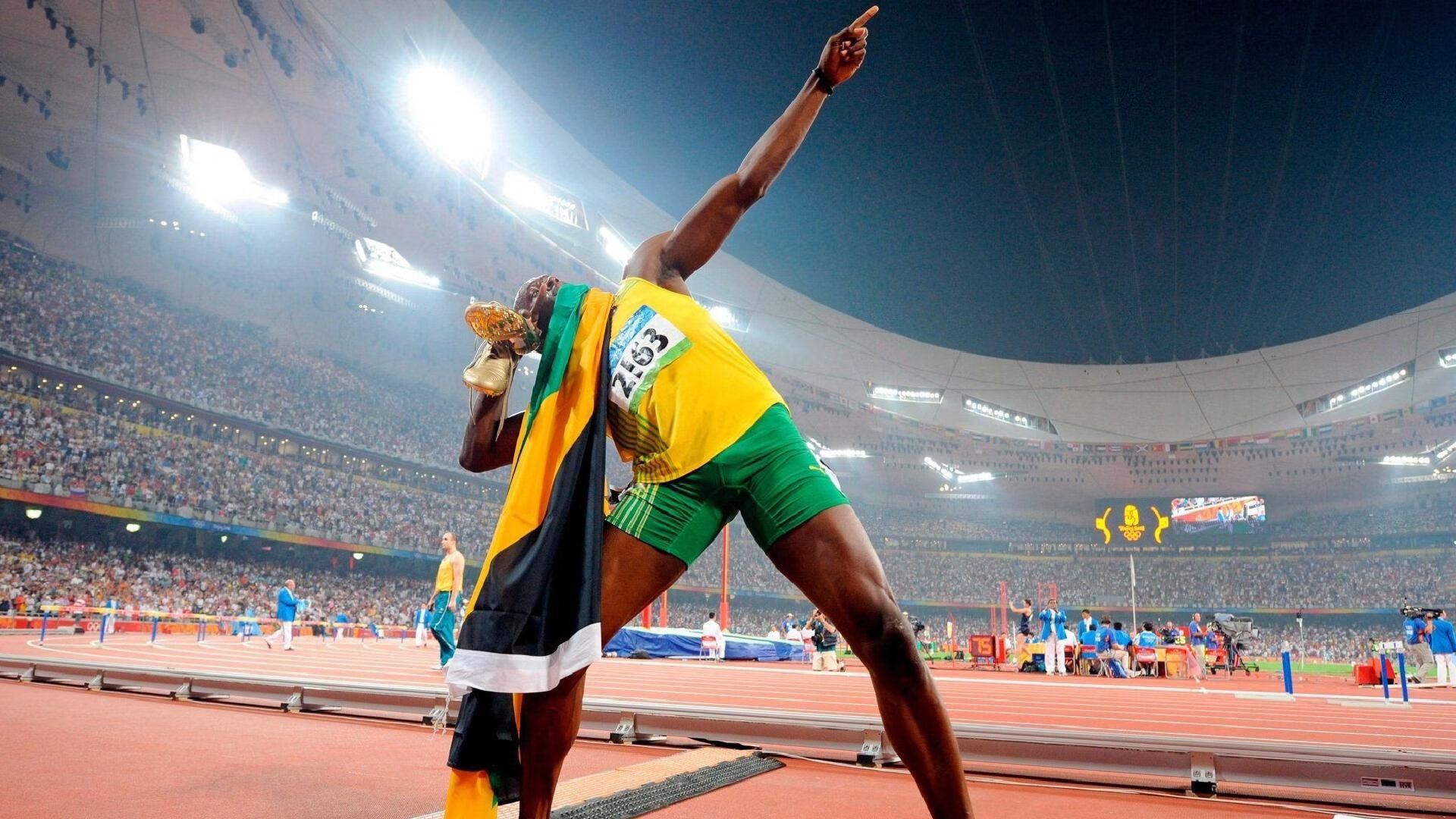 皮特·卡普尔的精准突破,助袋鼠队频繁突破对方防线,皮尔斯和卡特谁厉害