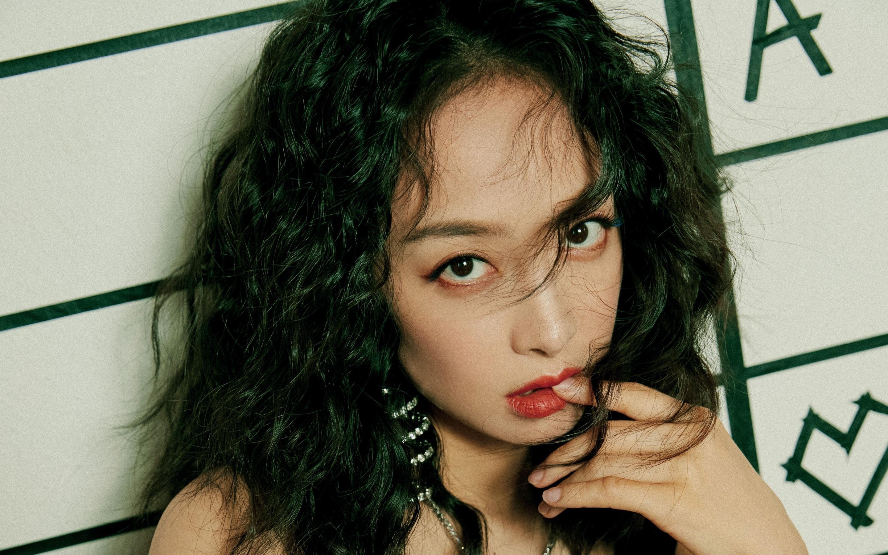 开云体育网页版入口-_冰雪之上：冰雕赛场中的网球盛会_，冰雪大世界冰雕比赛